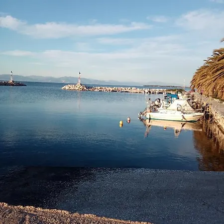 Roses 2 アパート スカラ・ソティロス