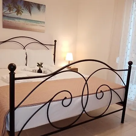 Roses 2 アパート