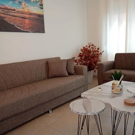 Roses 2 アパート *