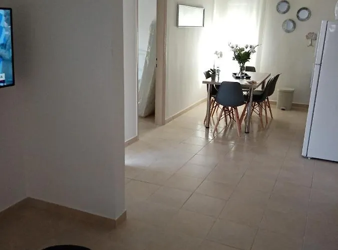 Roses 2 * Skala Sotiros