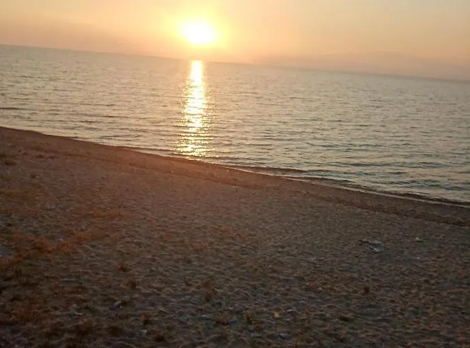 Roses 2 Skala Sotiros